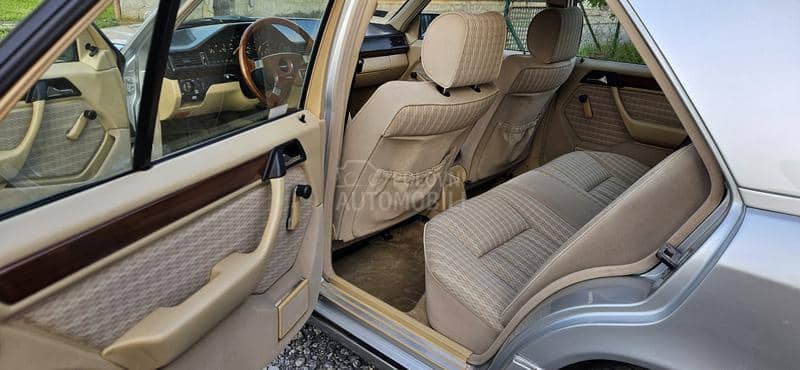 Mercedes Benz W124 