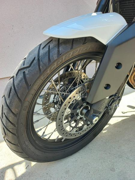 Moto Morini X CAPE 650