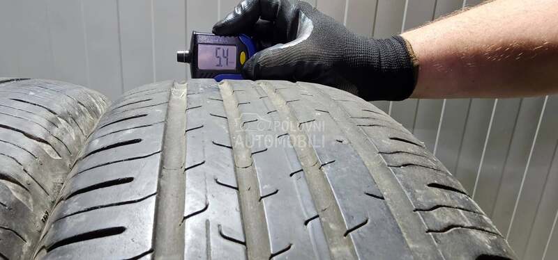 Continental 215/65 R17 Letnja
