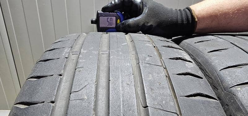 Continental 245/45 R19 Letnja