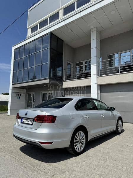 Volkswagen Jetta 