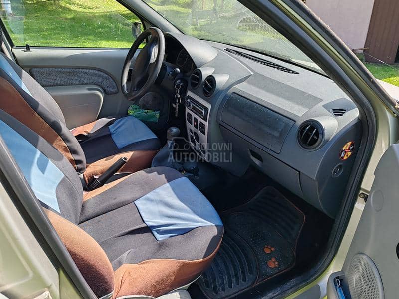 Dacia Logan 