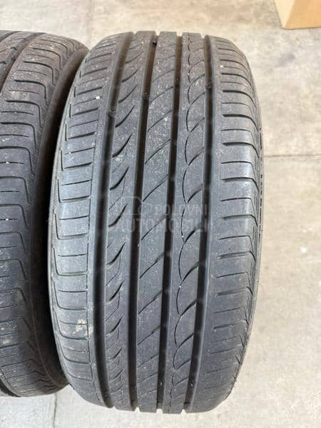 Delinte 215/45 R18 Letnja
