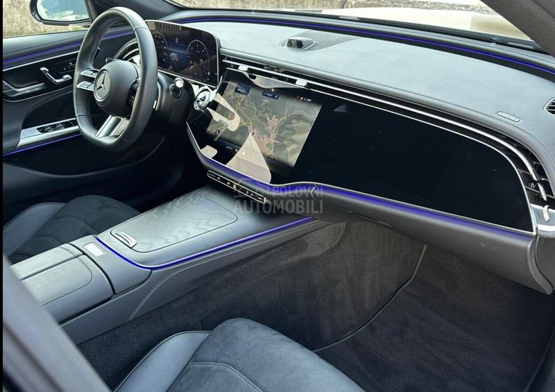 Mercedes Benz E 200 AMG SUPERSCREEN