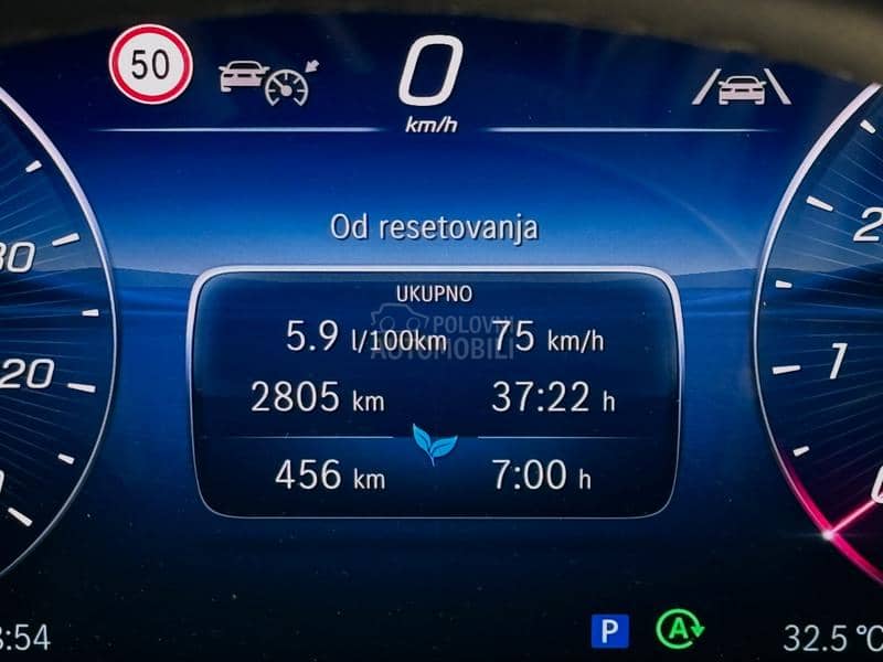 Mercedes Benz E 200 AMG SUPERSCREEN