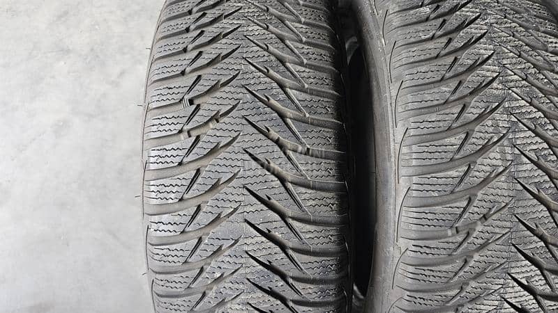 Goodyear 195/55 R16 Zimska