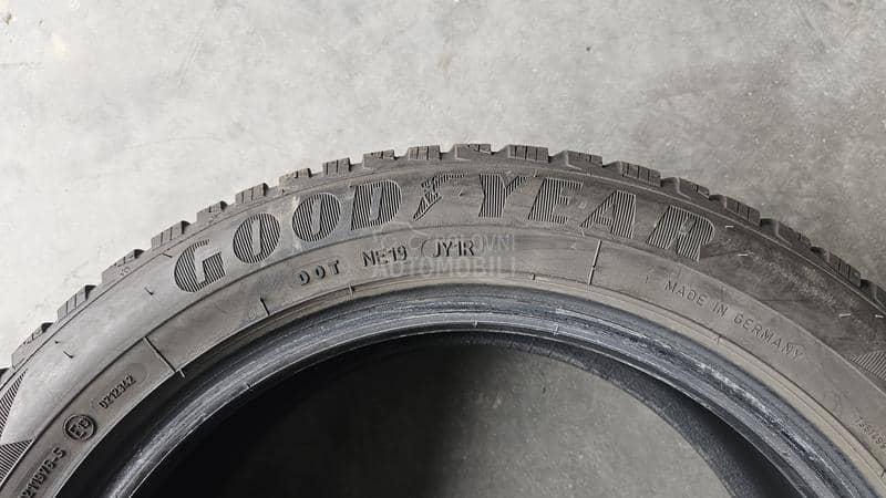 Goodyear 195/55 R16 Zimska