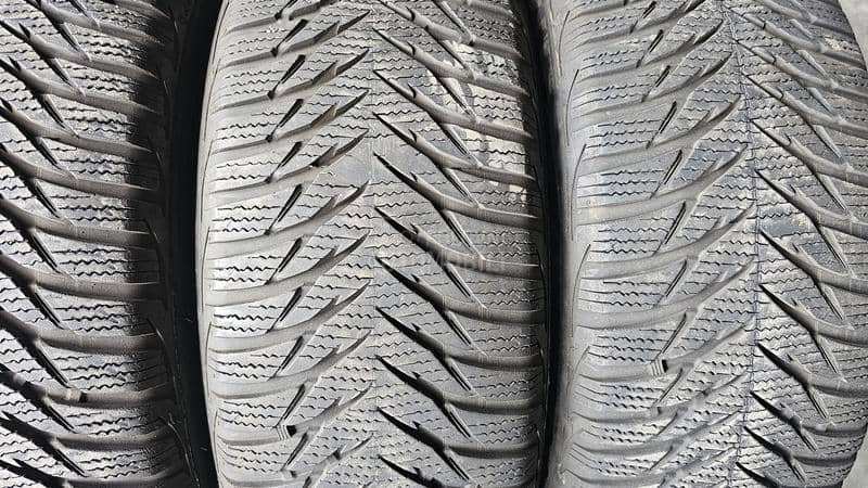 Goodyear 195/55 R16 Zimska