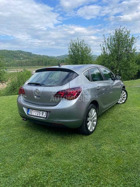 Opel Astra J 1.4