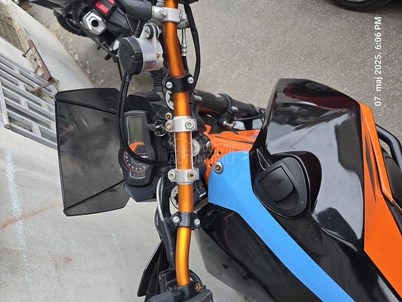 KTM 990 supermoto