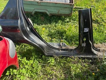 Polustranica, prag za Peugeot 207 od 2005. do 2012. god.