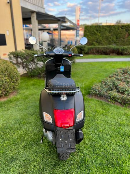 Vespa gts
