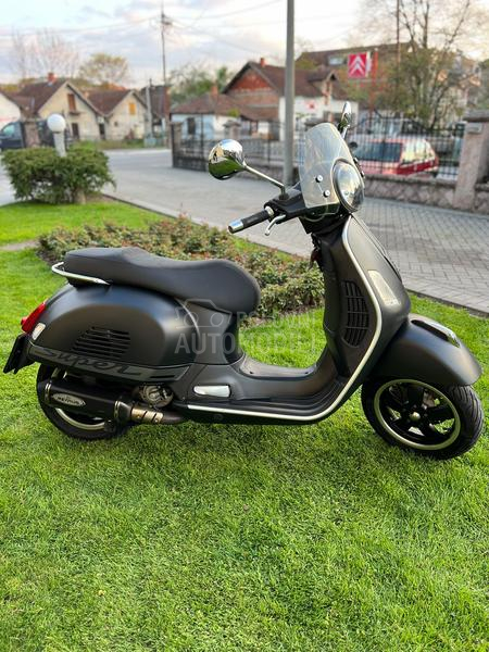 Vespa gts