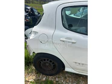 Polustranica za Peugeot 308 od 2007. do 2013. god.