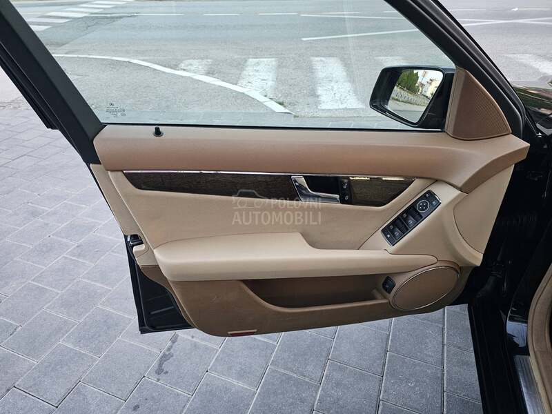 Mercedes Benz C 220 Cdi Autom 646