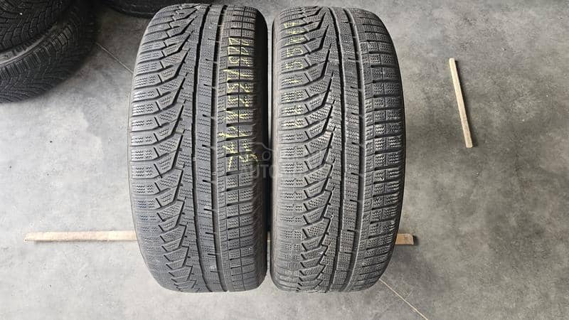 Hankook 225/55 R17 Zimska