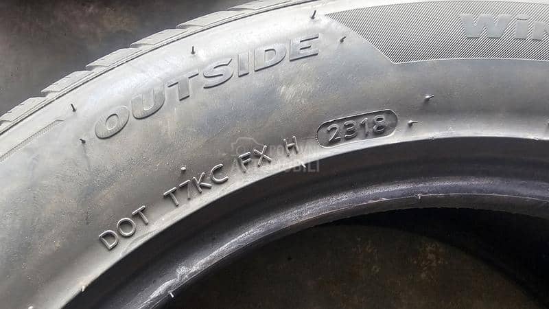 Hankook 225/55 R17 Zimska