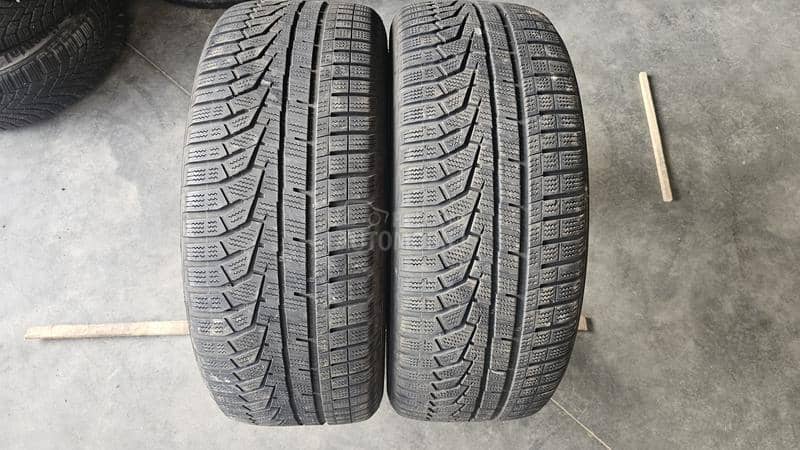 Hankook 225/55 R17 Zimska