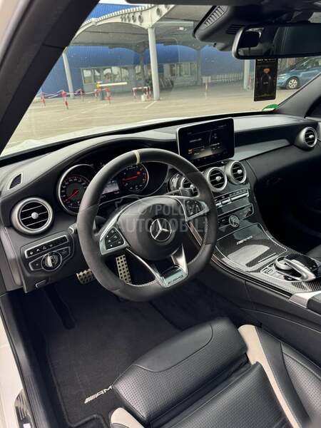 Mercedes Benz C 63 AMG S Carbon Ceramic