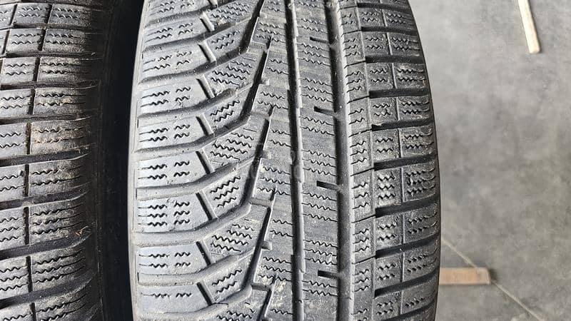 Hankook 215/55 R16 Zimska