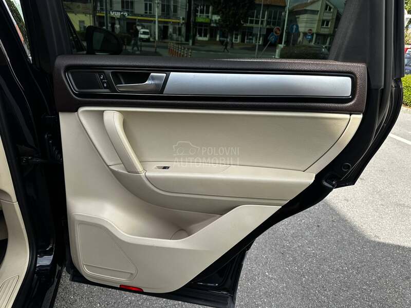 Volkswagen Touareg 3.0 TDI BLUEMOTION