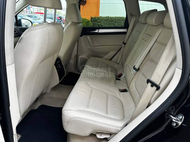 Volkswagen Touareg 3.0 TDI BLUEMOTION