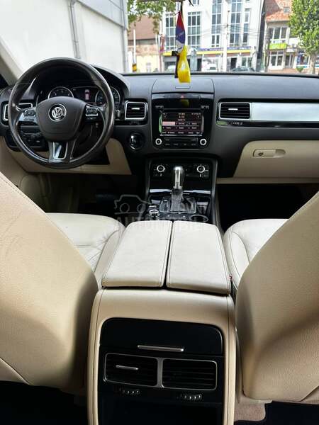 Volkswagen Touareg 3.0 TDI BLUEMOTION