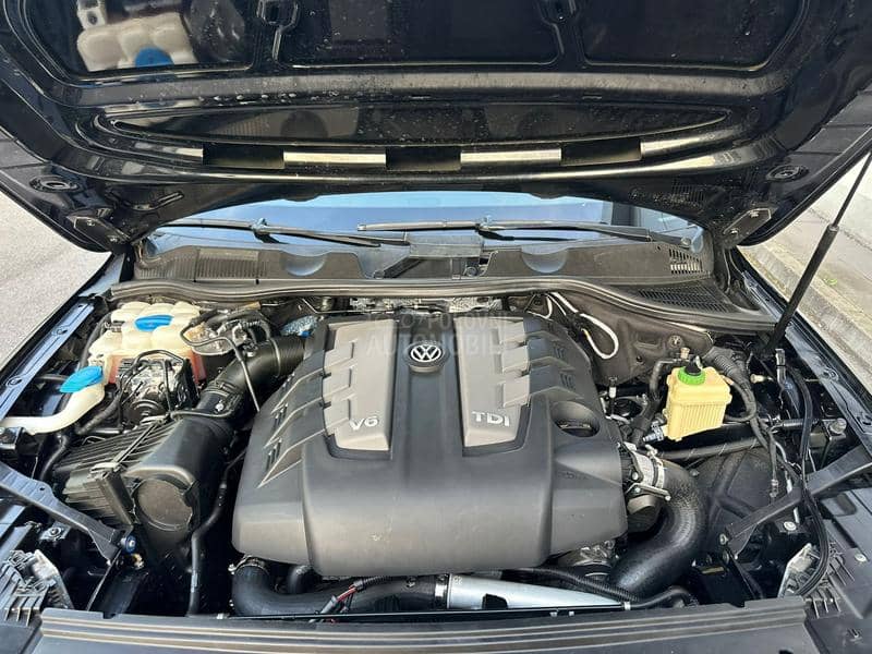 Volkswagen Touareg 3.0 TDI BLUEMOTION