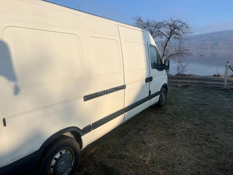 Nissan Interstar 2500