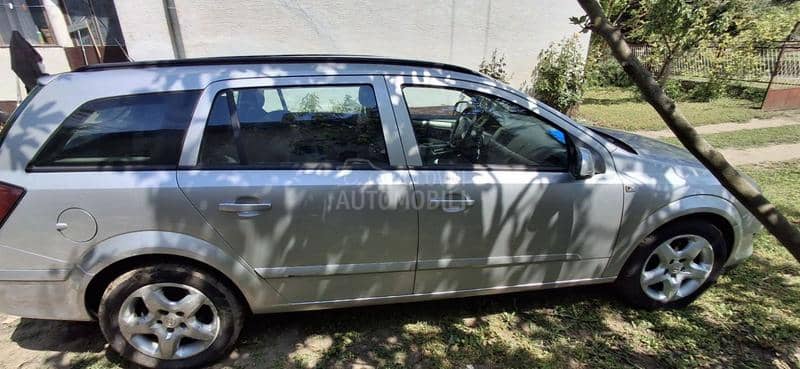 Opel Astra H 
