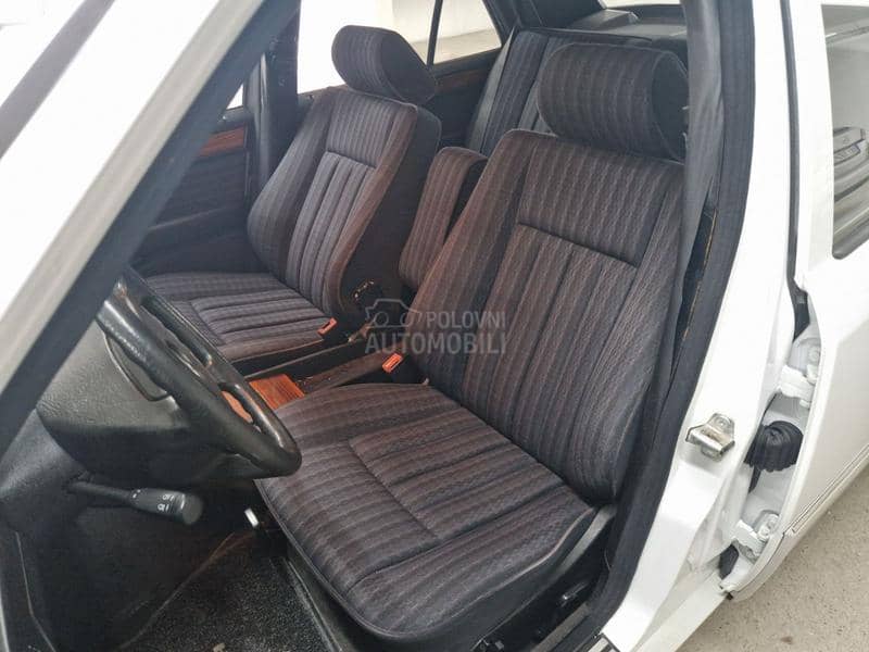 Mercedes Benz W124 200 E