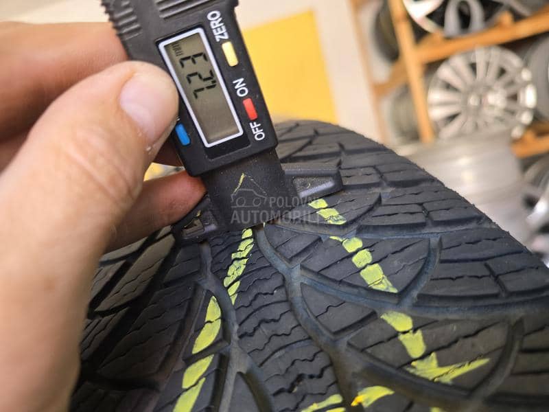 Fulda 185/60 R15 Zimska