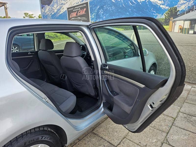 Volkswagen Golf 5 1.6 8V   75 K W