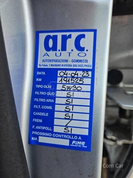 Volkswagen Golf 5 1.6 8V   75 K W