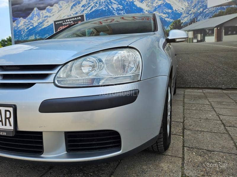 Volkswagen Golf 5 1.6 8V   75 K W