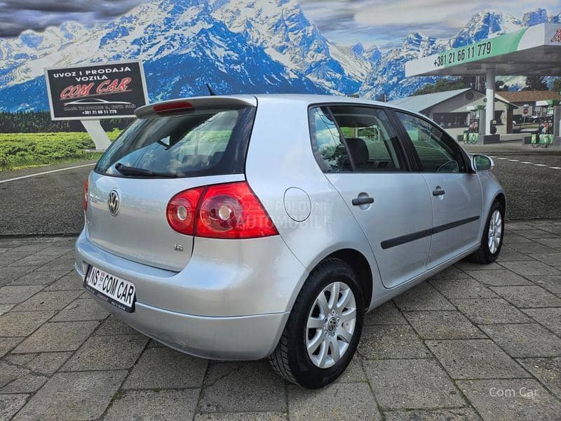 Volkswagen Golf 5 1.6 8V   75 K W