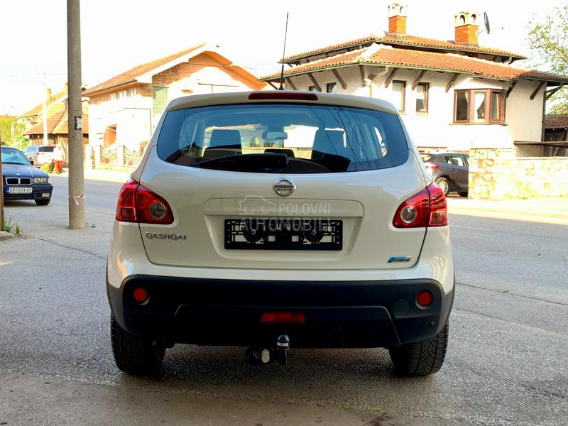 Nissan Qashqai + 2 2.0 DCi 4x4