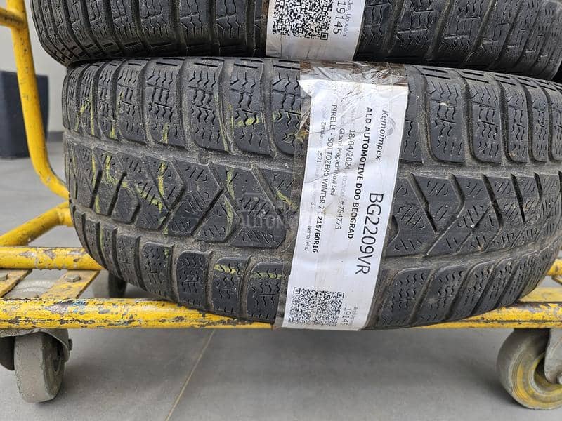Pirelli 215/60 R16 Zimska