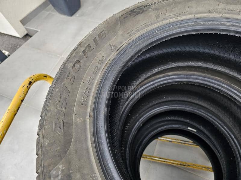 Pirelli 215/60 R16 Zimska