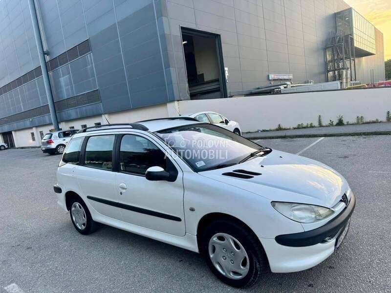 Peugeot 206 2000 - 2013. god. -  kompletan auto u delovima