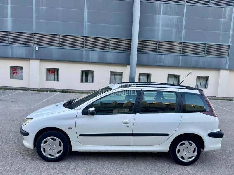 Peugeot 206 2000 - 2013. god. -  kompletan auto u delovima