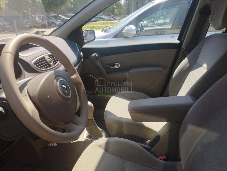 Renault Clio Privilege 1.6 16V