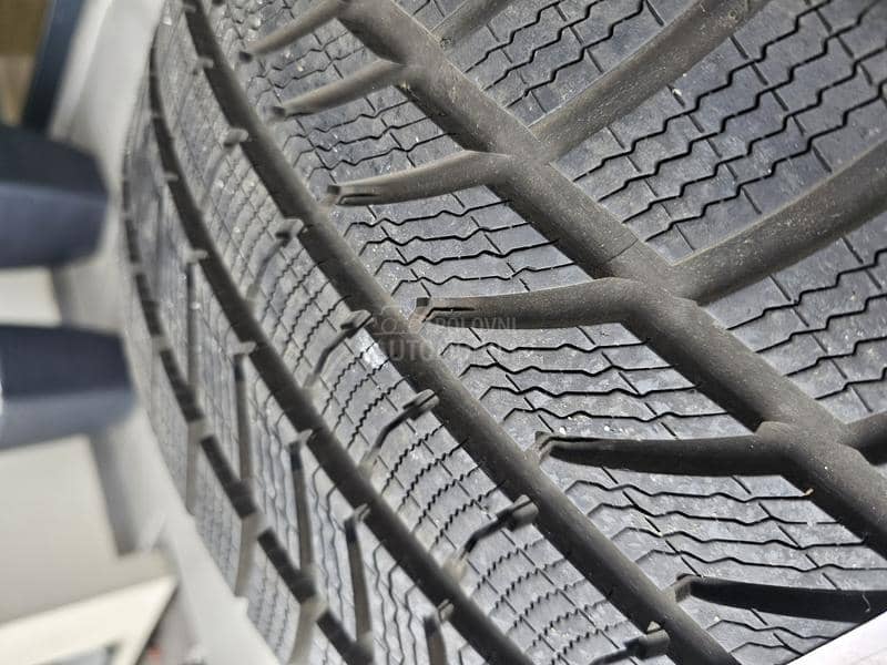 Continental 285/40 R21 Zimska