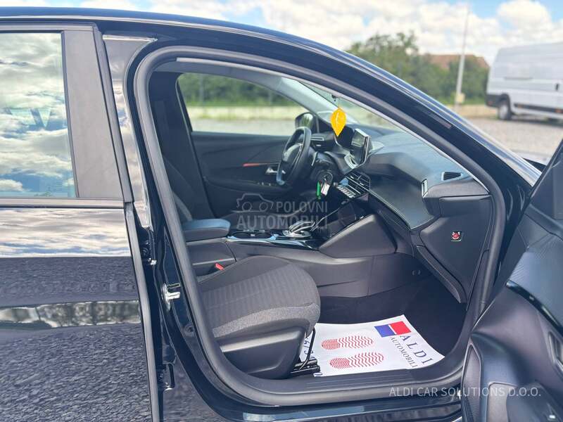 Peugeot 208 1.2 Puretech / Autom