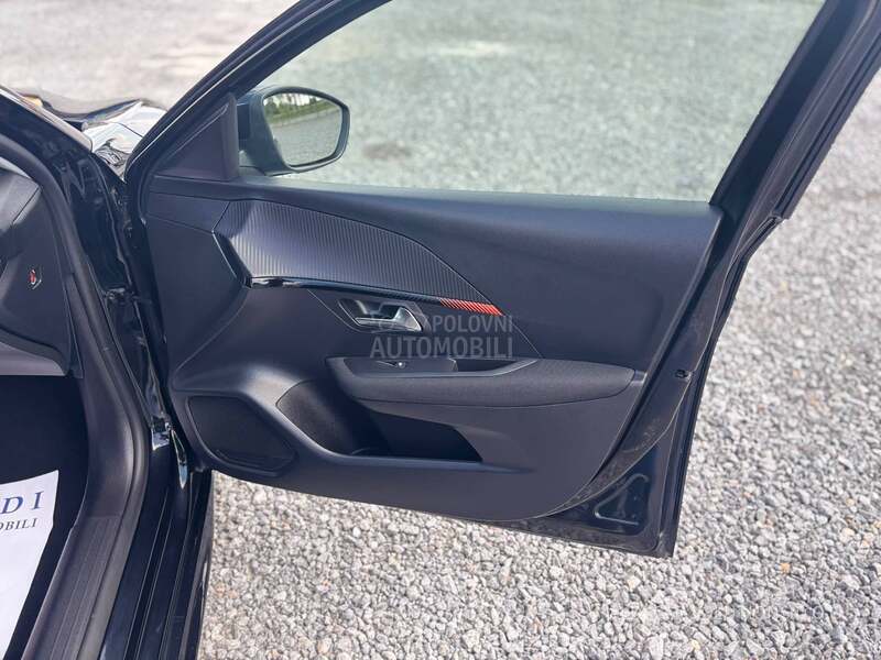 Peugeot 208 1.2 Puretech / Autom