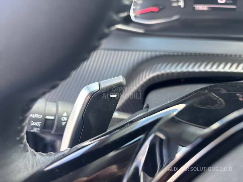 Peugeot 208 1.2 Puretech / Autom