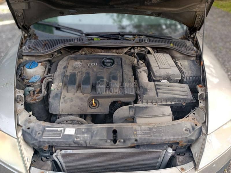 Škoda Octavia -  kompletan auto u delovima