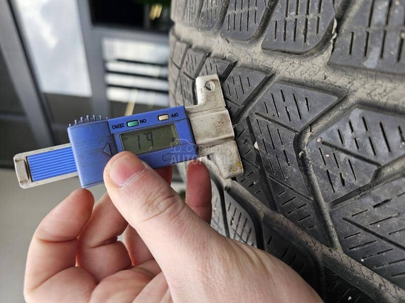 Pirelli 235/55 R18 Zimska