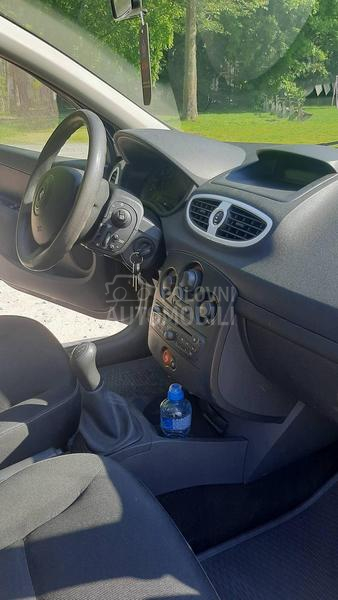 Renault Clio YAHOO