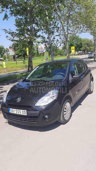 Renault Clio YAHOO